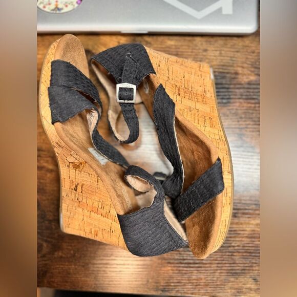 NWOB Toms Black Textile Cork Clarissa Wedges SIZE 9.5 - Picture 3 of 9
